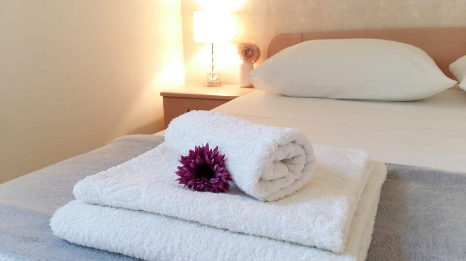 Apartments The View - Close To The Beach & Parking Trogir Exteriör bild